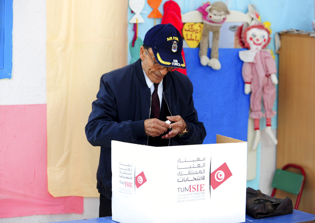Εξαιρετικά χαμηλό ποσοστό συμμετοχής στις βουλευτικές εκλογές στην Τυνησία