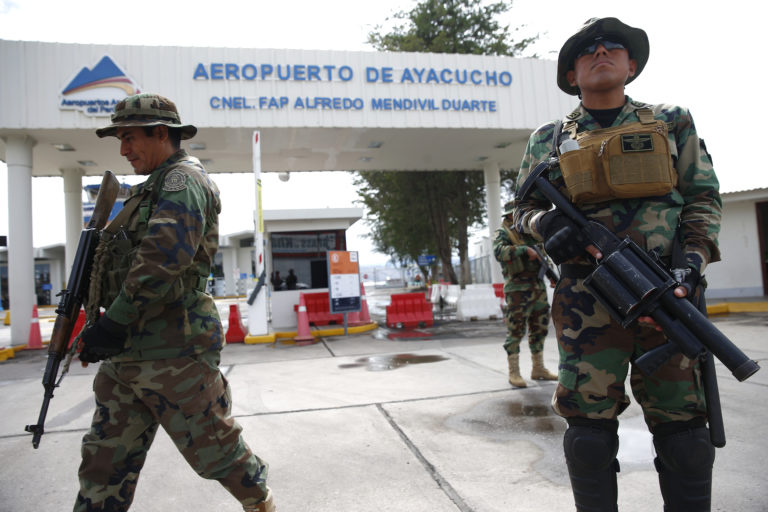 Περού: Συνελλήφθησαν έξι άτομα, εκ των οποίων τρεις αξιωματικοί για εμπλοκή σε υπόθεση διαφθοράς
