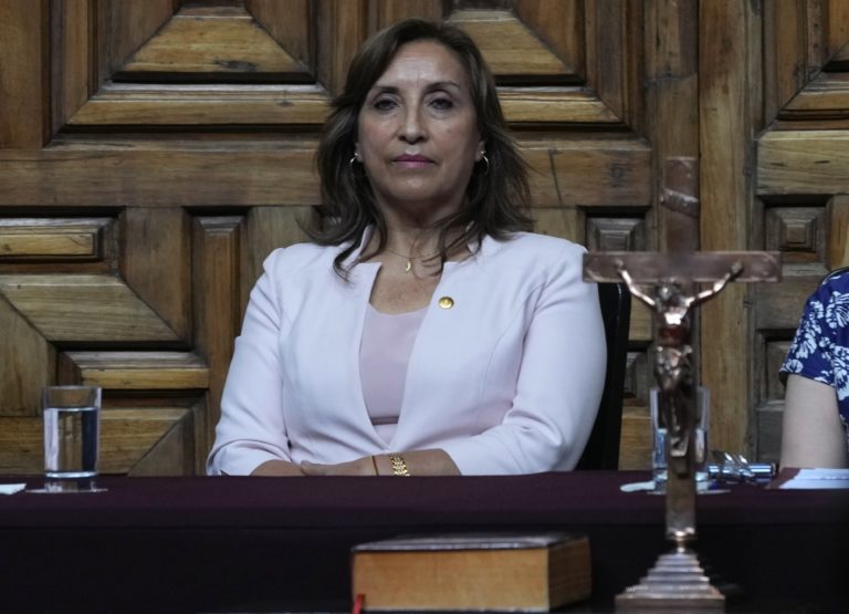 Περού: Ανεπιθύμητο πρόσωπο ο πρεσβευτής του Μεξικού-Προθεσμία 72 ωρών για να εγκαταλείψει τη χώρα