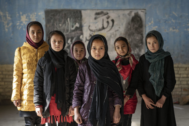 Μπορέλ για Ταλιμπάν και απαγόρευση των γυναικών στη δημόσια ζωή: Αποτροπιασμός & καταδίκη από την ΕΕ