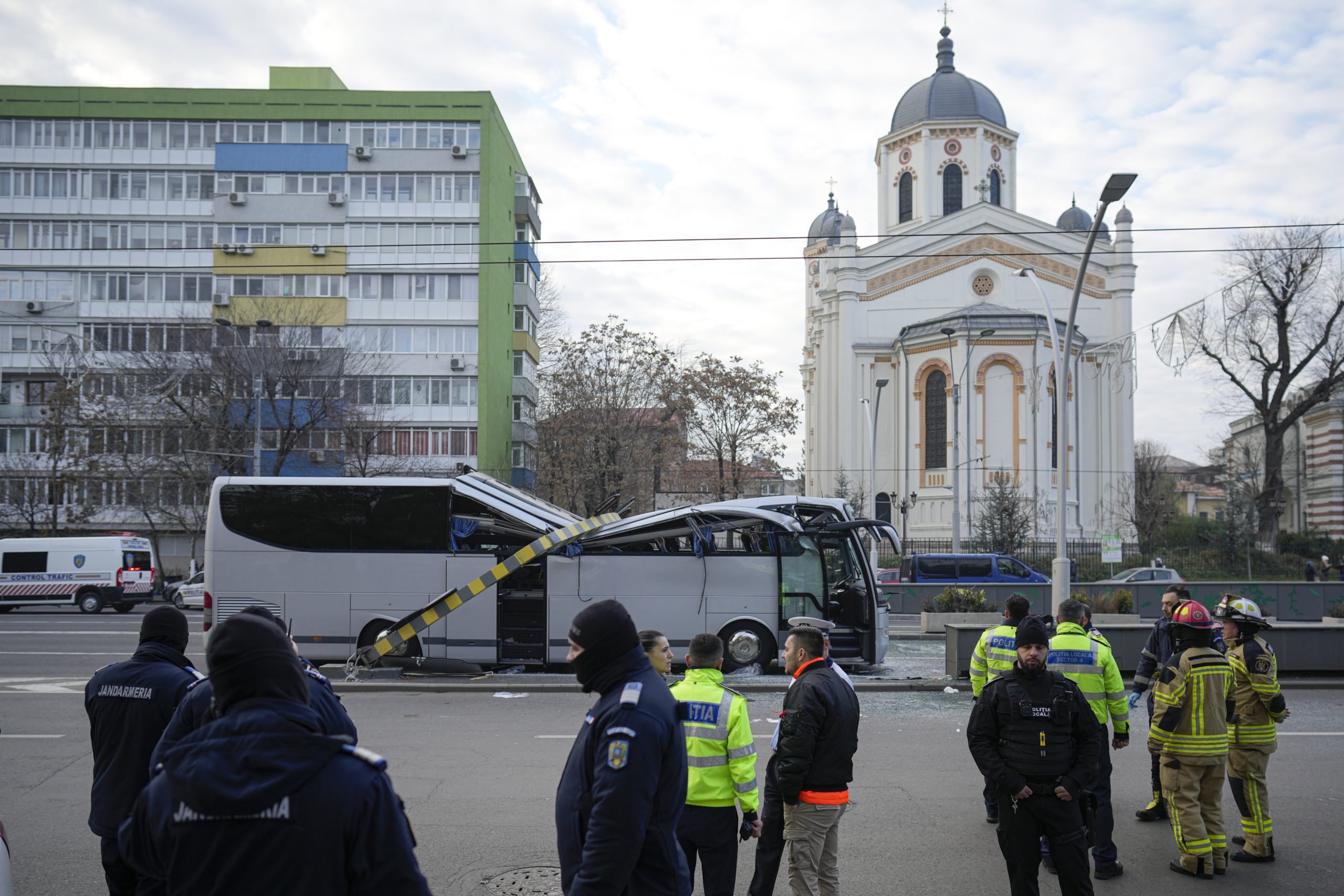 Διπλωματικές Πηγές για το δυστύχημα στο Βουκουρέστι: Αναχώρησαν για Ελλάδα οι επιβάτες του λεωφορείου