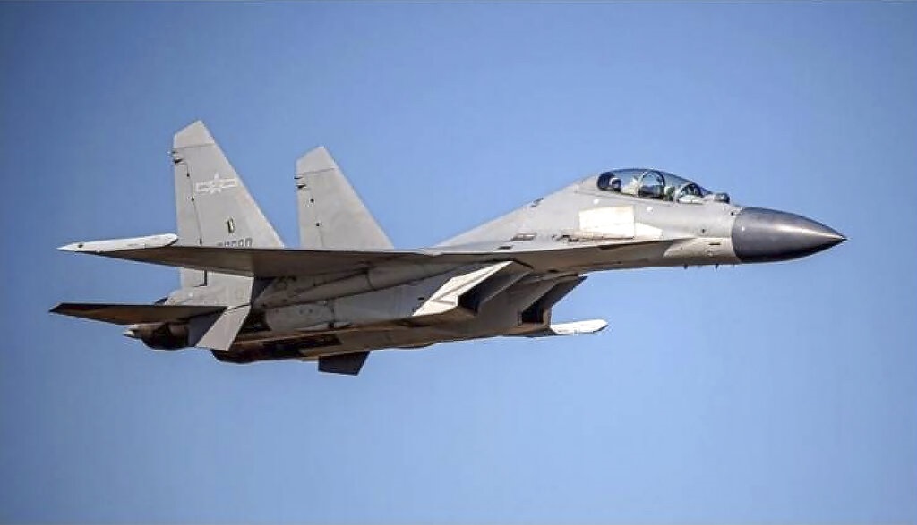 ΗΠΑ: Παρ’ ολίγον σύγκρουση κινεζικού μαχητικού με αμερικανικό αεροσκάφος ηλεκτρονικού πολέμου
