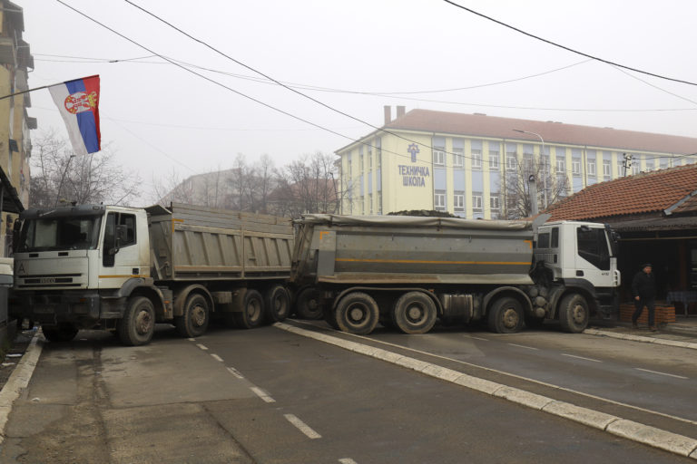Α. Βούτσιτς: Από το πρωί της Πέμπτης θα αρχίσουν να αποσύρονται τα οδοφράγματα