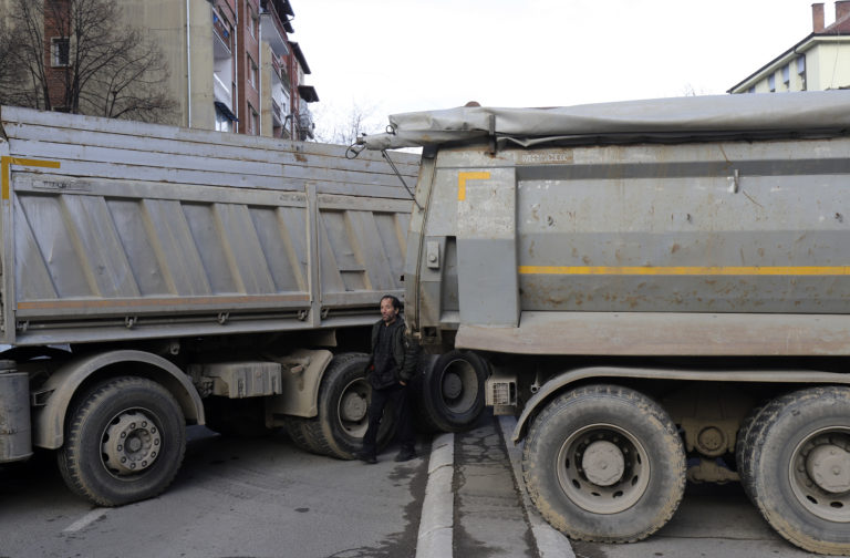 Α. Βούτσιτς: Από το πρωί της Πέμπτης θα αρχίσουν να αποσύρονται τα οδοφράγματα