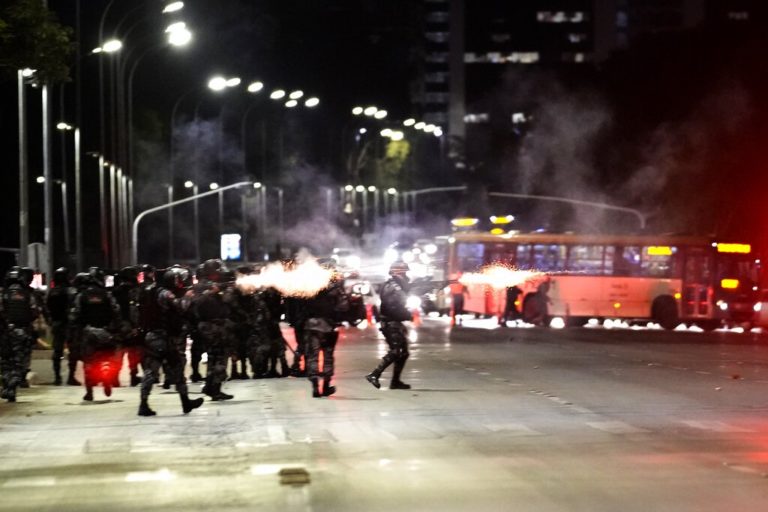 Βραζιλία: Συλλήψεις για απόπειρα πραξικοπήματος από οπαδούς του Μπολσονάρου