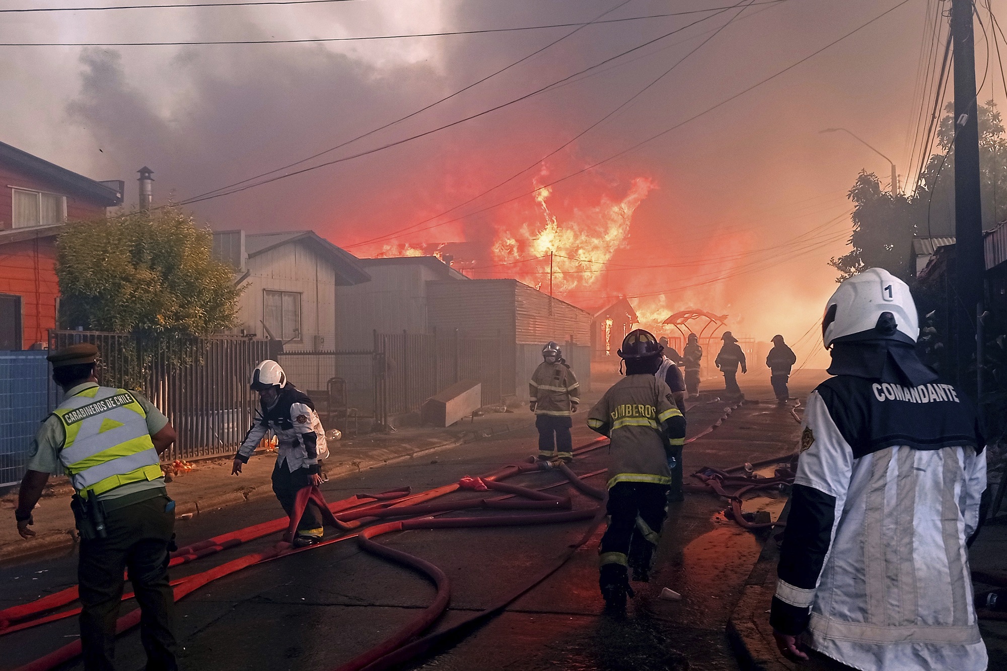 Χιλή: Πυρκαγιά εκτός ελέγχου με δύο νεκρούς και 400 κατεστραμμένες κατοικίες
