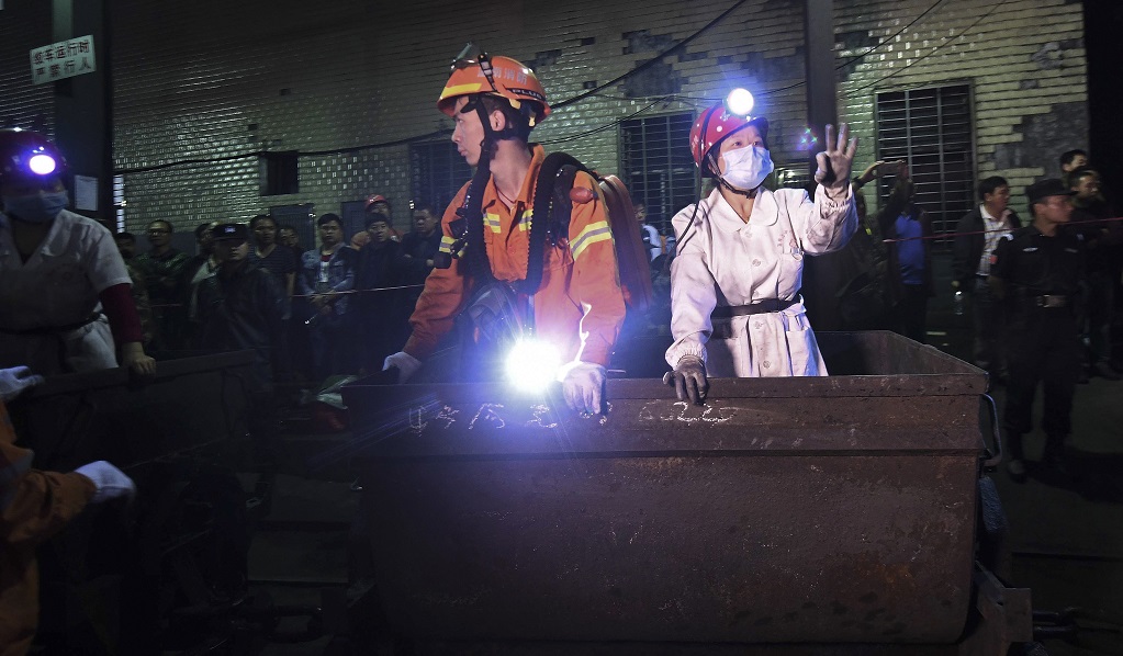Κίνα: Kατάρρευση χρυσωρυχείου στην επαρχία Σιντζιάνγκ – Δεκαοκτώ εγκλωβισμένοι εργάτες