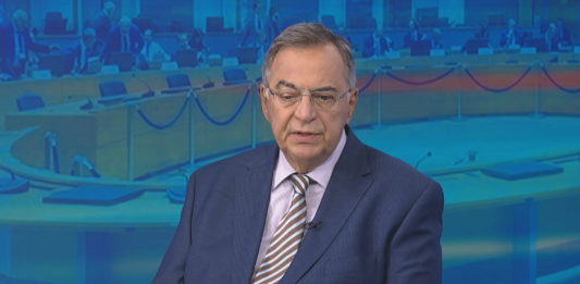 Χριστοδουλάκης στην ΕΡΤ: Θετική η απόφαση του Eurogroup – Να εντείνουμε τις προσπάθειες για προσέλκυση επενδύσεων και απασχόληση