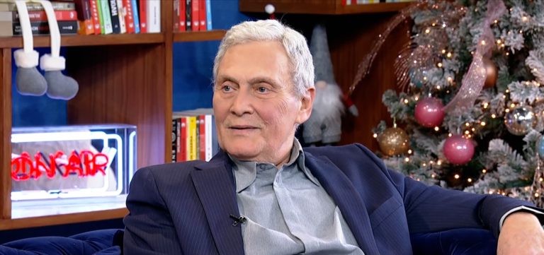 Α. Εσκενάζυ: Ήρθα στην Αθήνα με ωτοστόπ – Έχω κοιμηθεί σε παγκάκι