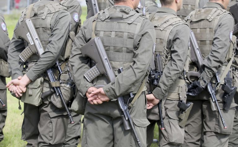 Ουγγαρία: Δεν αναλαμβάνει την εκπαίδευση Ουκρανών στρατιωτών