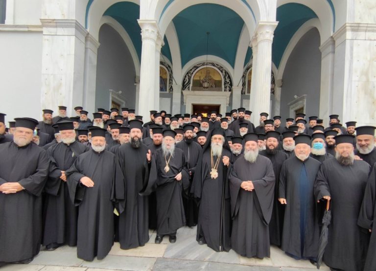 Αθανάσιος Β΄: Η «πρώτη» με τους ιερείς του νέου Μητροπολίτη Ηλείας