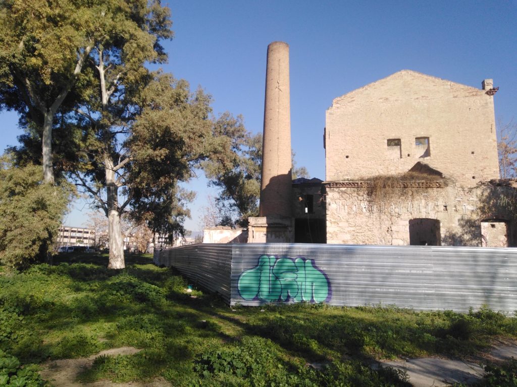 Ένα νέο πάρκο «γεννιέται» στο παλιό εργοστάσιο «Κοροπούλη» στα Σεπόλια (φωτορεπορτάζ)