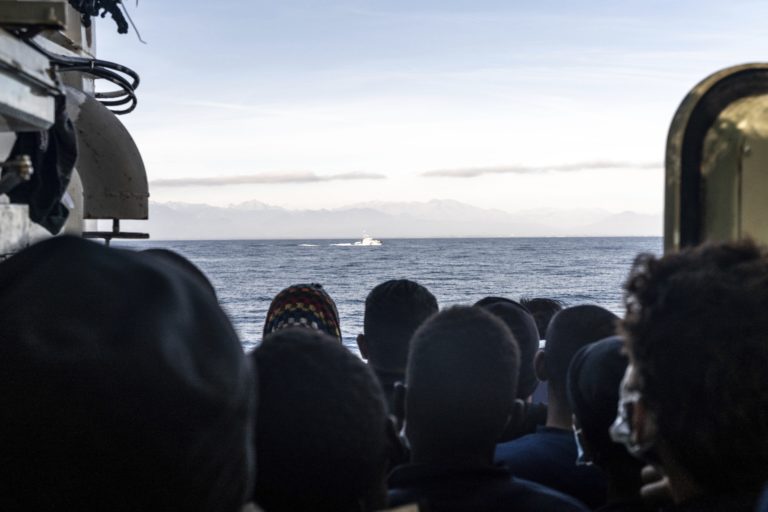 Ιταλία: Νέοι περιορισμοί για πλοία έρευνας και διάσωσης μεταναστών στη Μεσόγειο – Αγανάκτηση στις ΜΚΟ