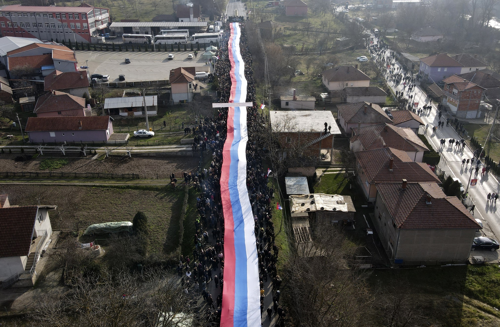 Σερβία-Κόσοβο: Νέα οδοφράγματα και μάχιμη ετοιμότητα του σερβικού στρατού