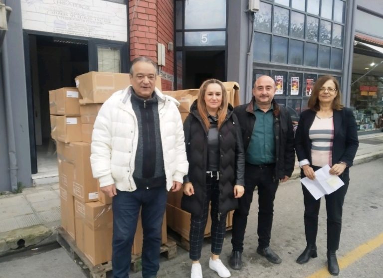 Νέοι υπολογιστές για διοικητική λειτουργία και… σερφάρισμα στα ΚΑΠΗ του Δ. Τρικκαίων