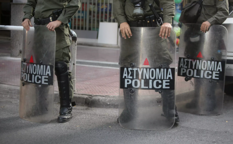 Θεσσαλονίκη: Επίθεση με μολότοφ σε διμοιρία των ΜΑΤ στη ΔΕΘ