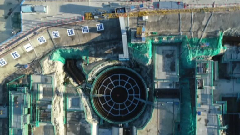 Το «πυρηνικό νησί» της Κίνας παίρνει σάρκα και οστά με την εγκατάσταση του πρώτου αντιδραστήρα