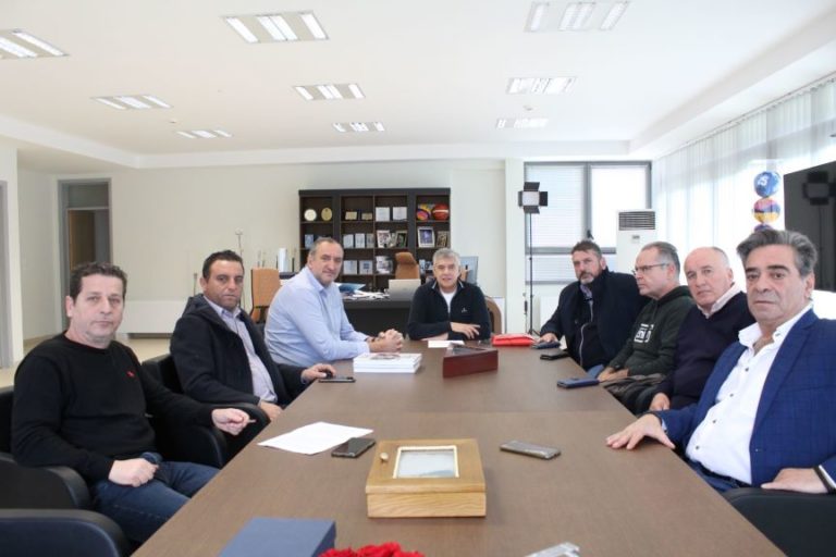 Συνάντηση Κ. Αγοραστού με τον Δήμαρχο Τυρνάβου για τη στήριξη του αγροτικού εισοδήματος