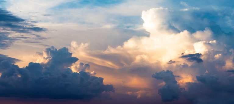 O καιρός με τον Π. Γιαννόπουλο: Τοπικές βροχές στα δυτικά και το ανατολικό Αιγαίο – Την Κυριακή σημαντική επιδείνωση