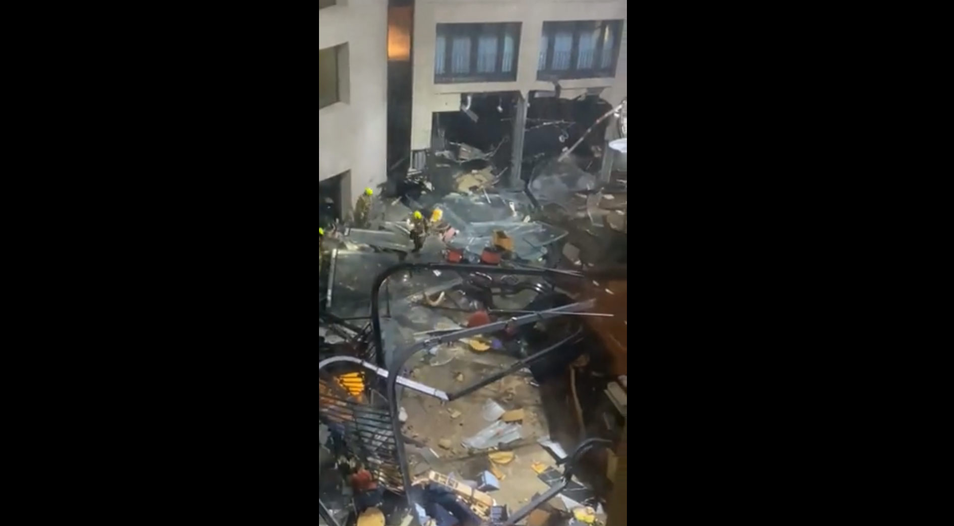 Γερμανία: Έκρηξη στο μεγαλύτερο κυλινδρικό ενυδρείο του κόσμου – Δύο τραυματίες (video)