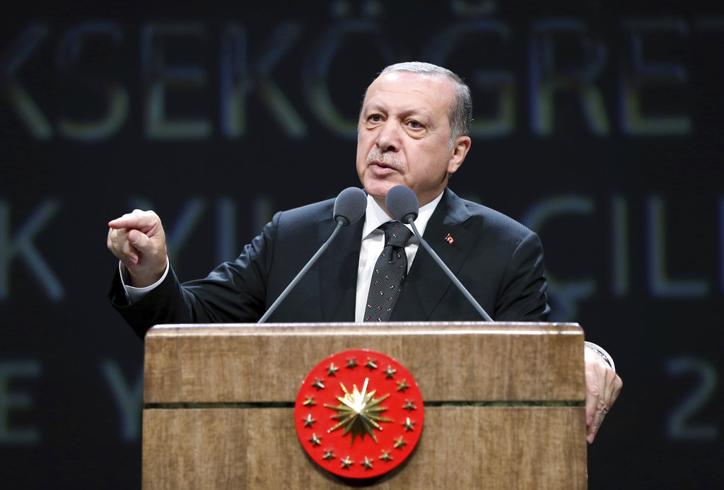 «Η Τουρκία θέλει να διατηρεί την πίεση προς την Ελλάδα» – Οι εκτιμήσεις του Σ. Σέρμπου για τις τουρκικές προκλήσεις (video)