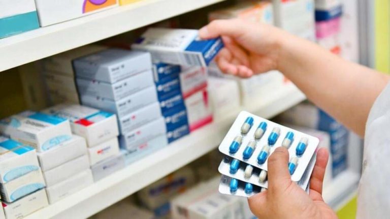 Πλεύρης για ελλείψεις φαρμάκων: Ζητά μέσω ΕΟΦ από τις φαρμακαποθήκες, να δηλώσουν τα αποθέματά τους