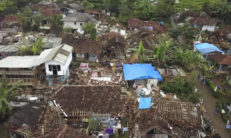 Ινδονησία: Σεισμός στη Δυτική Ιάβα – Δεν υπάρχει κίνδυνος για τσουνάμι