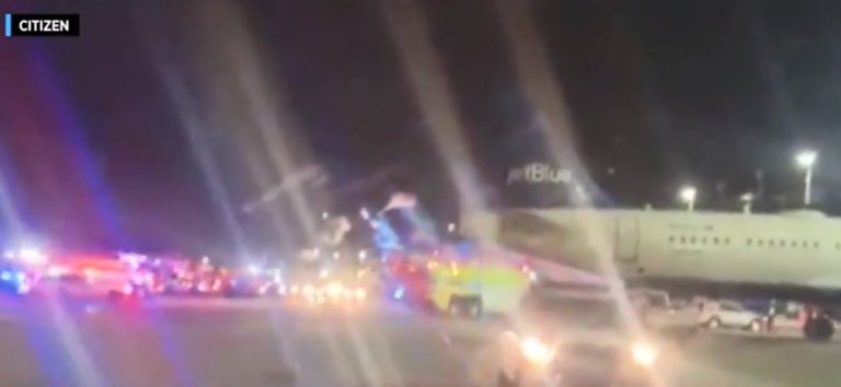 ΗΠΑ: Φορητός υπολογιστής προκάλεσε φωτιά σε αεροπλάνο με 167 επιβάτες – Δραματική εκκένωση στο JFK (video)