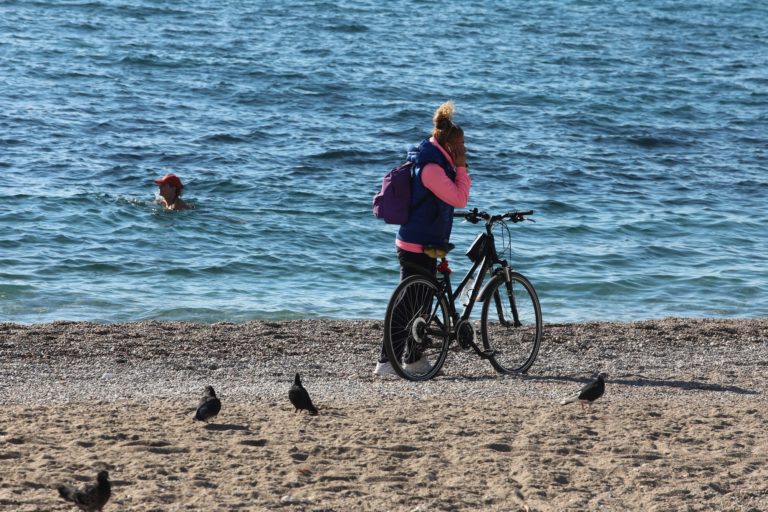 meteo: Έως και 15 βαθμούς υψηλότερες οι σημερινές ελάχιστες θερμοκρασίες στην Ελλάδα σε σχέση με τα τελευταία 10 έτη