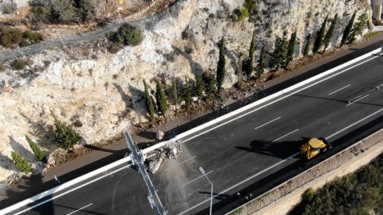 Εισαγγελική παρέμβαση για την κατολίσθηση στην εθνική οδό (video)