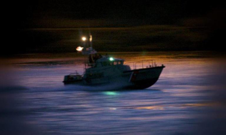 Ψαρά – Επιχείρηση & διάσωσης: Άκαρπες οι έρευνες για τον άνδρα που έπεσε στη θάλασσα – Κρατούμενος, σύμφωνα με πληροφορίες