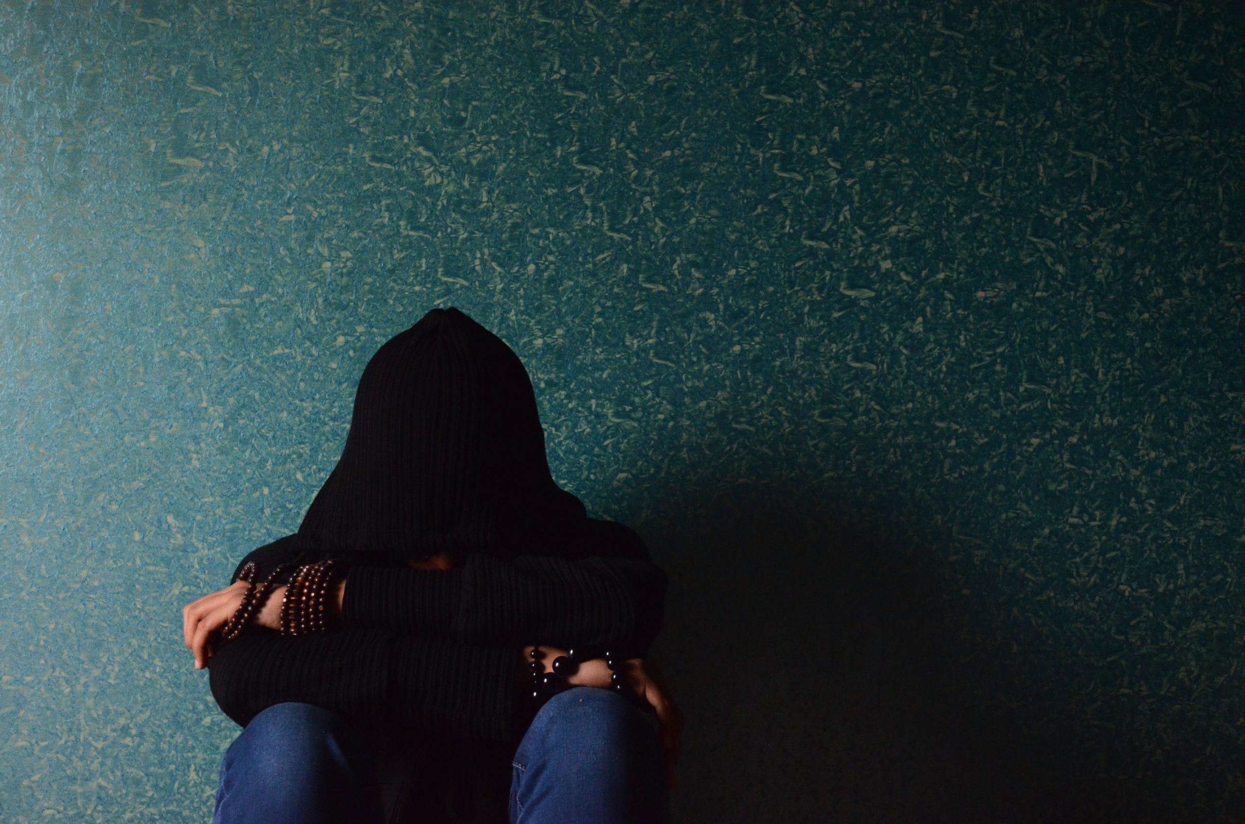 Α. Καρδαρά για το βιασμό του 15χρονου: Πολλαπλά τα προβλήματα στον πυρήνα των οικογενειών – Οι ανήλικοι δρουν πλέον σε ομάδες (video)