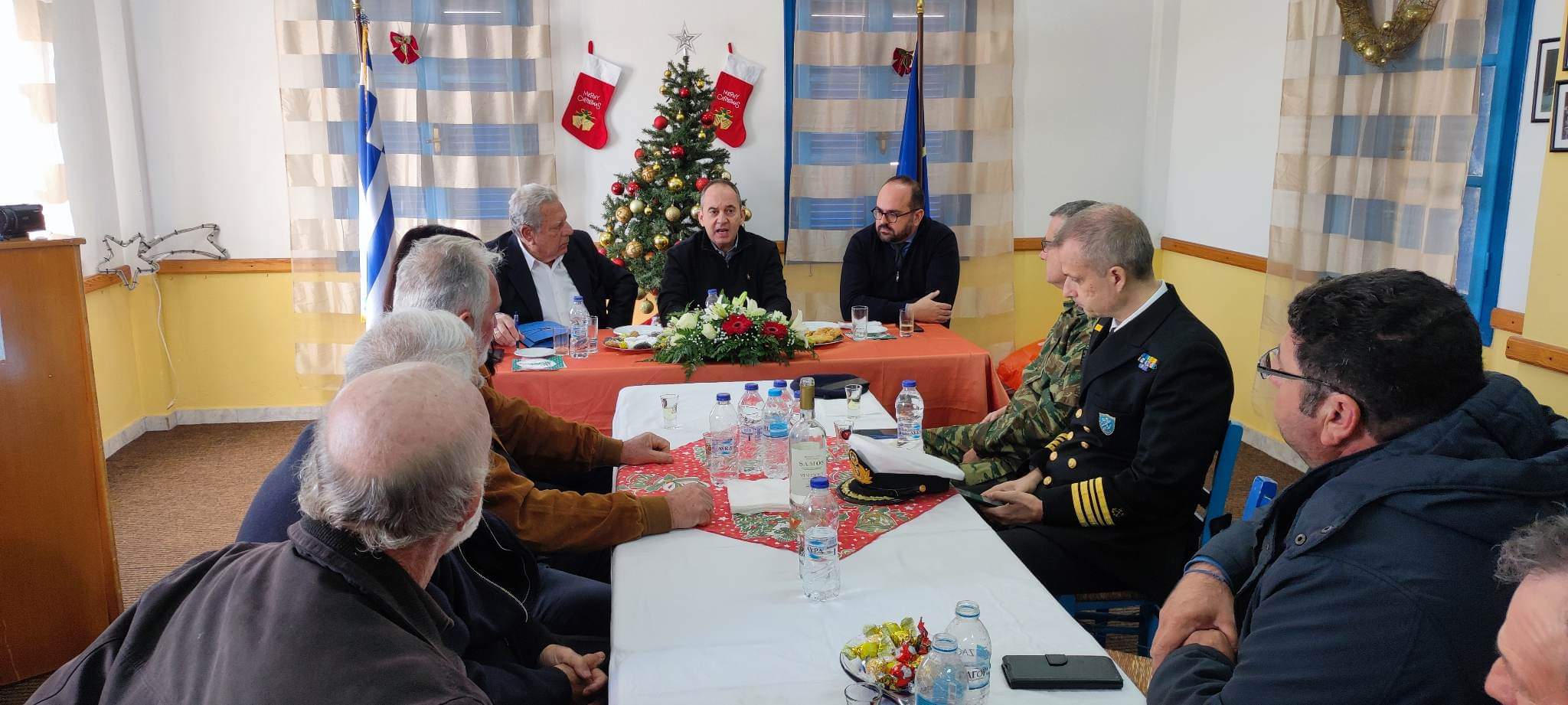 Από την επίσκεψη του Πλακιωτάκη στο Αγαθονήσι Από την επίσκεψη του Πλακιωτάκη στο Αγαθονήσι