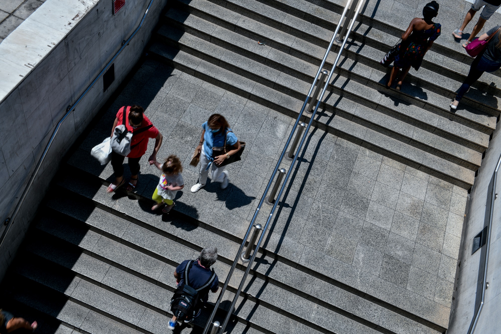 ΕΛ.ΑΣ.: Συνελήφθησαν δύο ανήλικοι για ληστεία στο Σύνταγμα