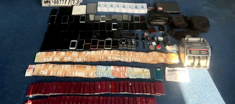 Mεταφορά μεταναστών από κυκλώματα δουλεμπόρων – H EΡΤ εξασφάλισε οπτικό υλικό (video)