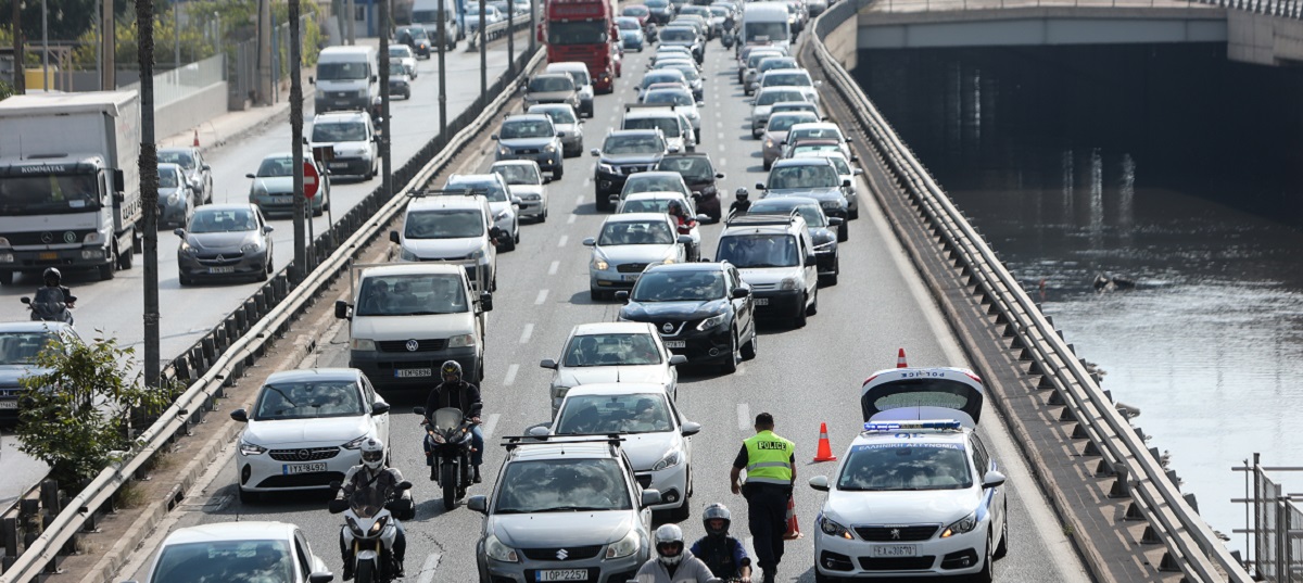 Τροχαίο στον Κηφισό με εμπλοκή τριών οχημάτων – Αυξημένη η κίνηση