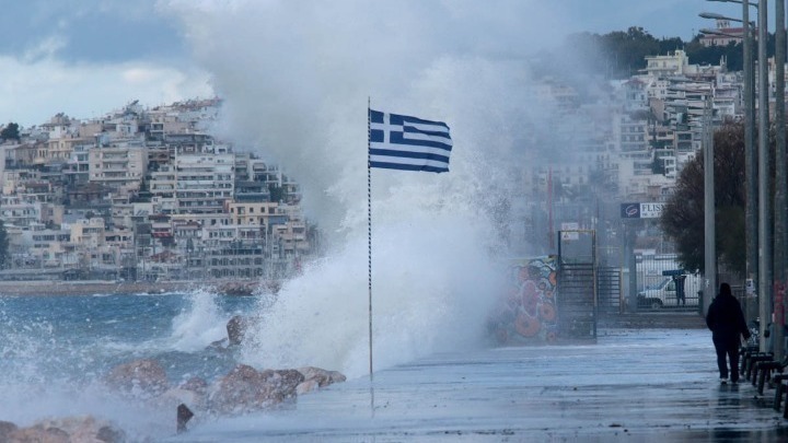 Διακοπές κυκλοφορίας και προβλήματα σε Πιερία και Χαλκιδική λόγω «’Αριελ»