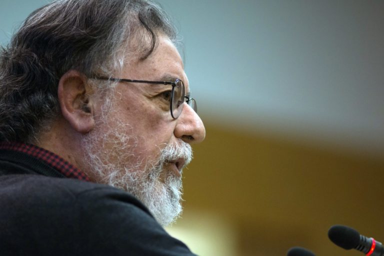 Γ. Πανούσης στο Πρώτο: Θα έρθουν και άλλοι θάνατοι – Δεν πρόκειται για οπαδική βία – Είναι εισβολή και κατάλυση της Πολιτείας (audio)