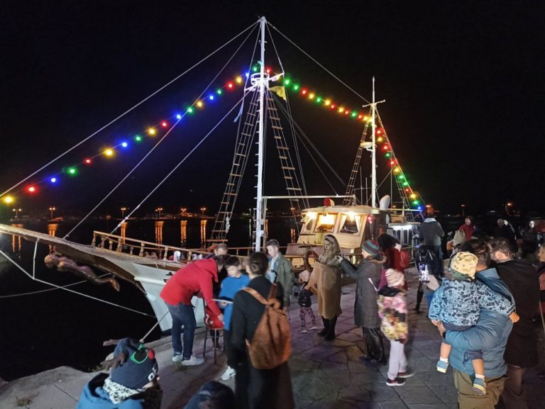 Φωταγωγήθηκε για πρώτη φορά καράβι στο Φανάρι Ροδόπης