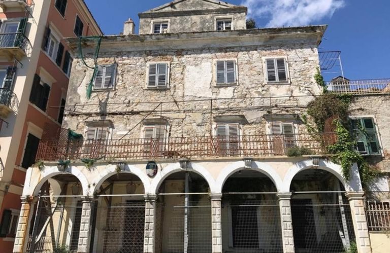 Κέρκυρα: Κριτική Πουλημένου για την πορεία αποκατάστασης του κτηρίου Γιαλλινά