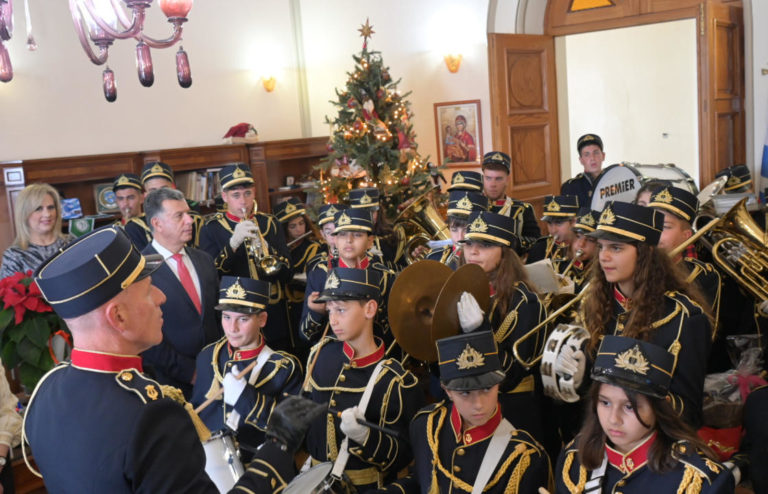 Κως: Πλημμύρισε το Δημαρχείο από μελωδίες των Φιλαρμονικών του νησιού