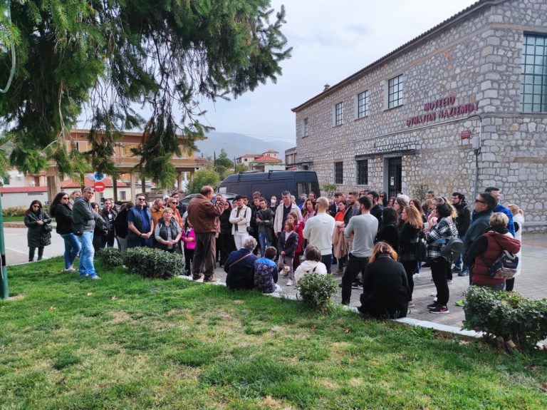 Τίμησαν την ιστορική μνήμη Κρητικοί που επισκέφτηκαν το Μουσείο Θυμάτων Ναζισμού Διστόμου