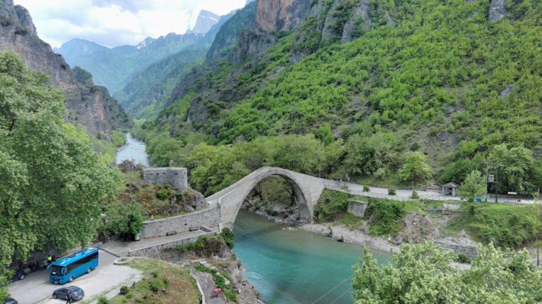 Ιωάννινα: Χριστούγεννα στα γραφικά Ζαγοροχώρια