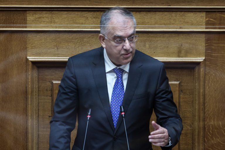 Βουλή-Κρατικός Προϋπολογισμός 2023: Σφοδρή αντιπαράθεση Τ. Θεοδωρικάκου και Π. Σκουρλέτη για την ΕΛΑΣ