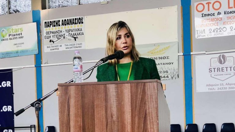 Ομιλία για την έμφυλη βία της Ζ. Μακρής στο Δήμο Αλμυρού