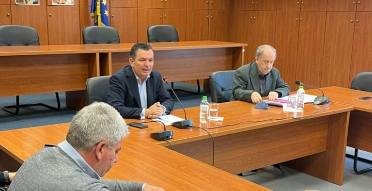 Ανατιμήσεις ζωοτροφών και αύξηση του κόστους παραγωγής στο τραπέζι διαλόγου Μπουκώρου- ΕΒΟΛ