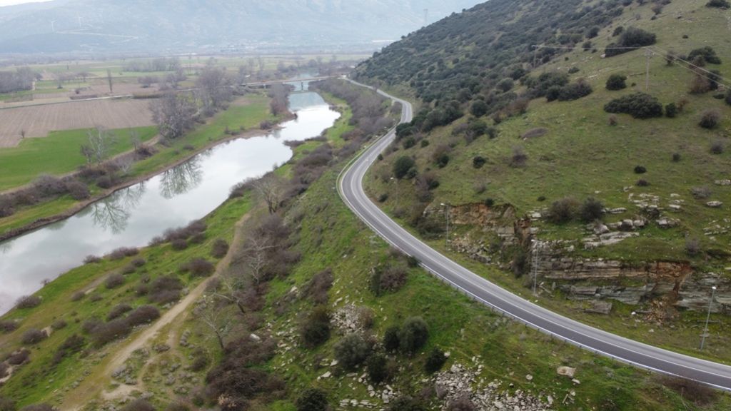 Το δρόμο Μακρυχώρι-Παραπόταμος βελτιώνει η Περιφέρεια Θεσσαλίας