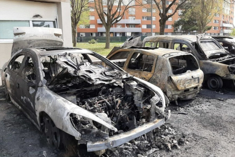 Στρασβούργο: Σημαντικά χαμηλότερος ο αριθμός των πυρπολημένων οχημάτων την νύχτα της Πρωτοχρονιάς