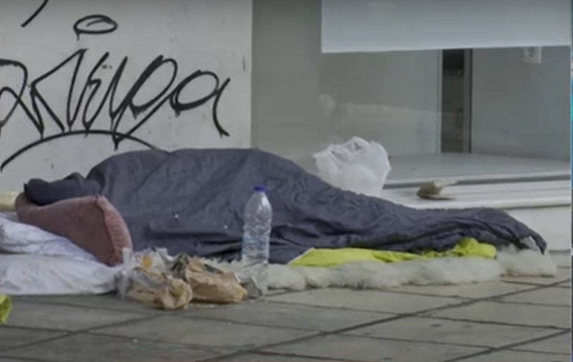 Παροχή προσωρινής διαμονής σε ξενοδοχείο της Κορίνθου για τους άστεγους