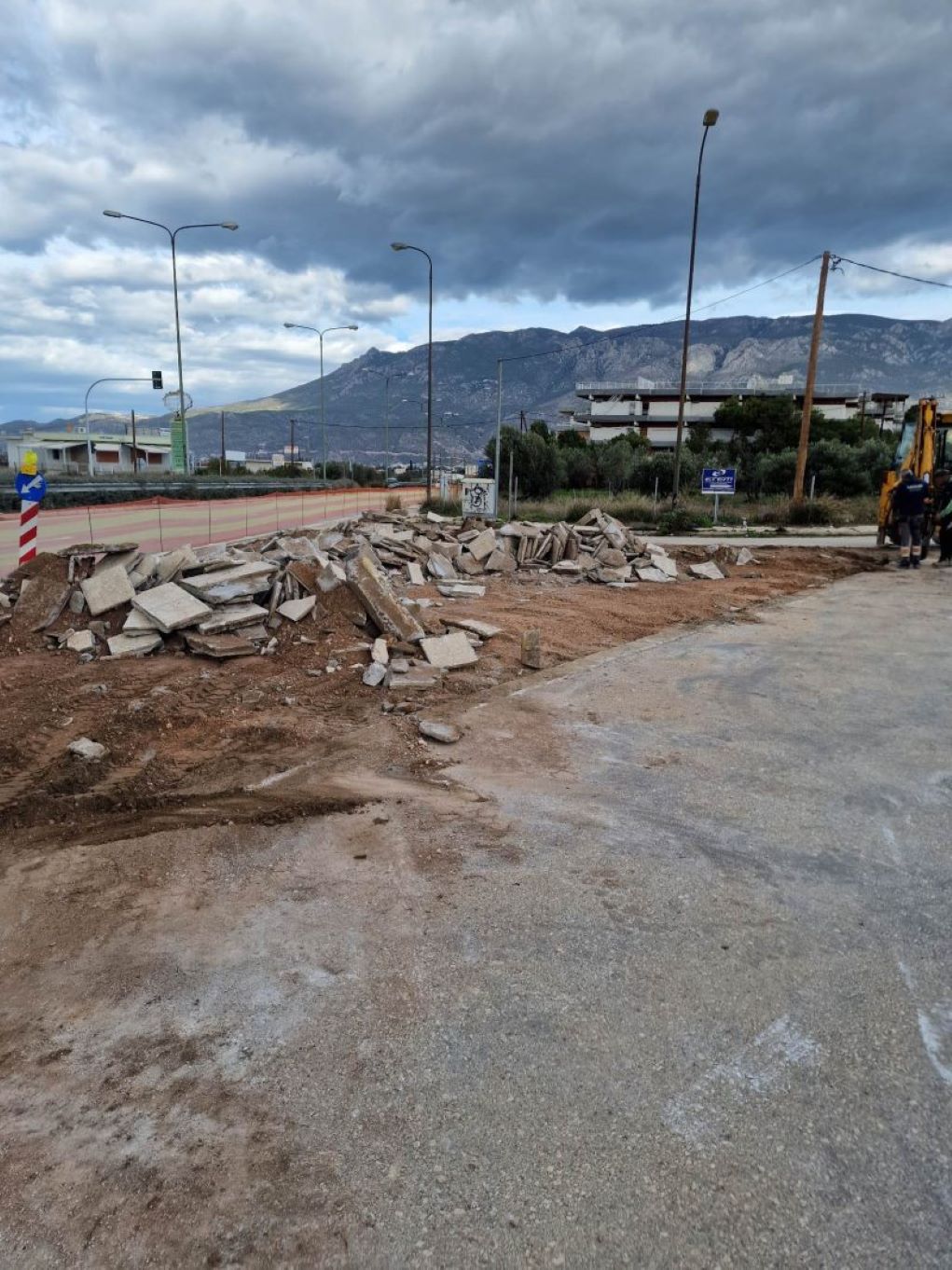 Ξεκίνησε το έργο για τους κόμβους στην είσοδο του Λουτρακίου